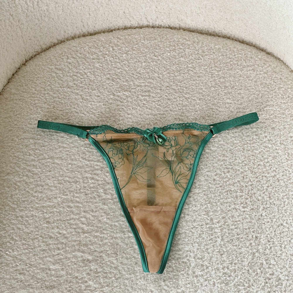 Lounge Celine Intimates Set - Picture 10 of 12